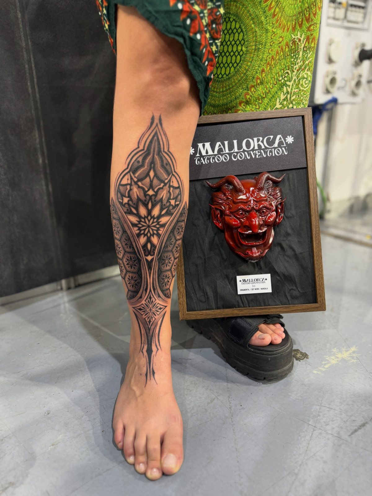 Award-winning ornamental leg · Klaire — Kratos Tattoo