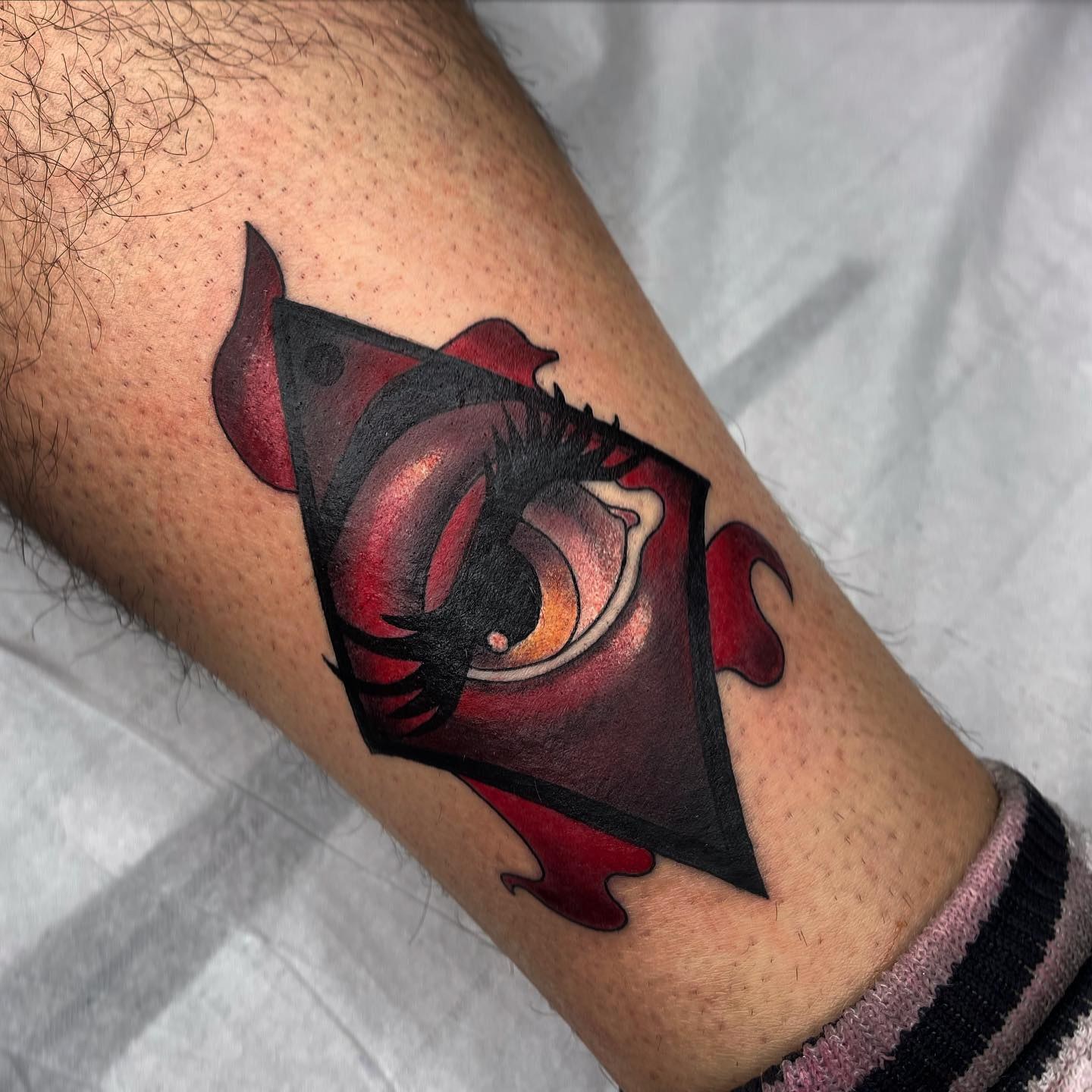 Red diamond eye · Edu Sampedro — Kratos Tattoo