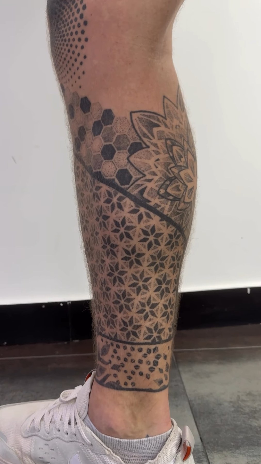 Dotwork leg sleeve · Klaire — Kratos Tattoo